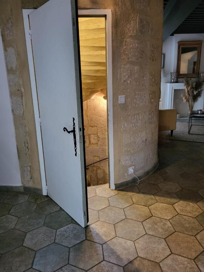 Uzes, Au Coeur Du Centre Medieval Le Logis Du Consul Un Bien D'Exception Du Xvieme Siecle Extérieur photo